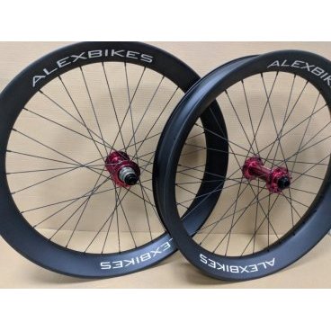 Велосипедные карбоновые колеса ALEXBIKES в сборе, ширина обода 90 мм, + втулки (26-90-red)